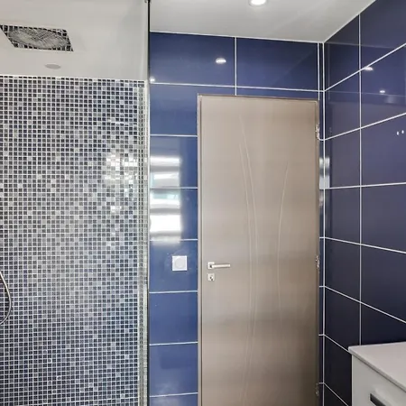 100 M2 Loft With Terrace - Downtown Apartman Valence