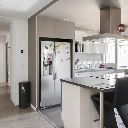 100 M2 Loft With Terrace - Downtown Apartman *