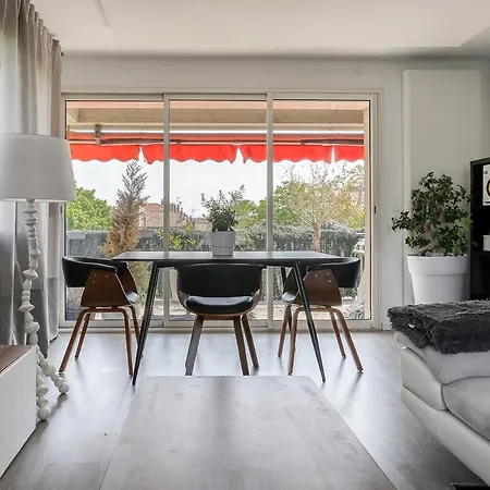 100 M2 Loft With Terrace - Downtown Apartman