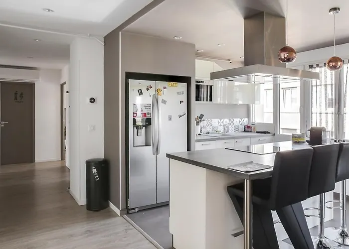 100 M2 Loft With Terrace - Downtown Apartman *