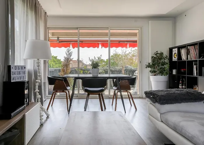 100 M2 Loft With Terrace - Downtown Apartman